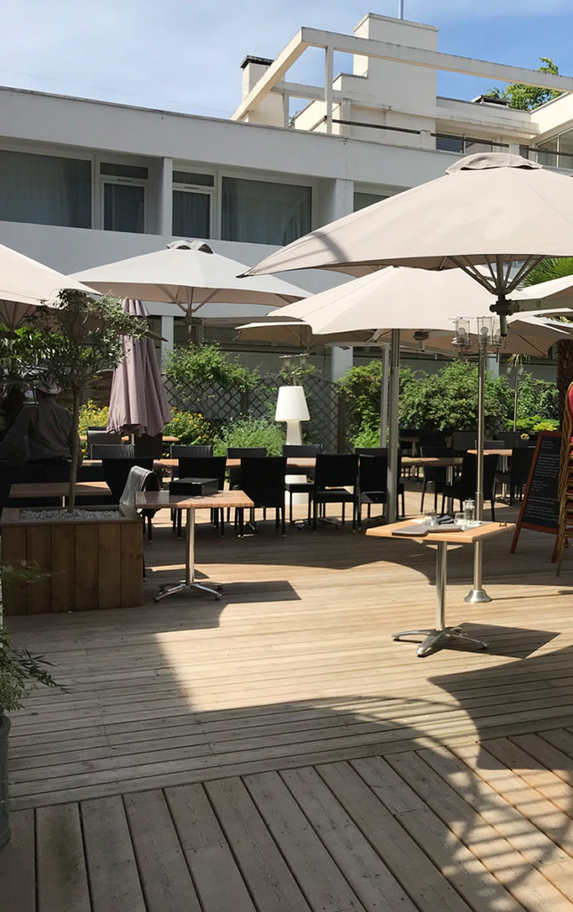 Rénovation de la terrasse extérieure de l'hôtel Ibis Styles de Poitiers Nord