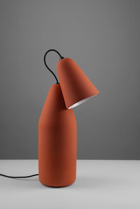 Lampe de chevet design de couleur terracotta