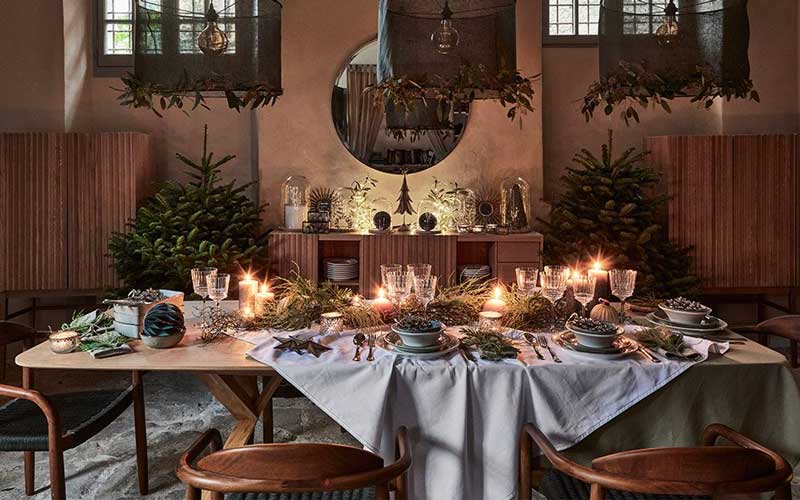 Décoration rustique pour la table du réveillon de Noël 2020