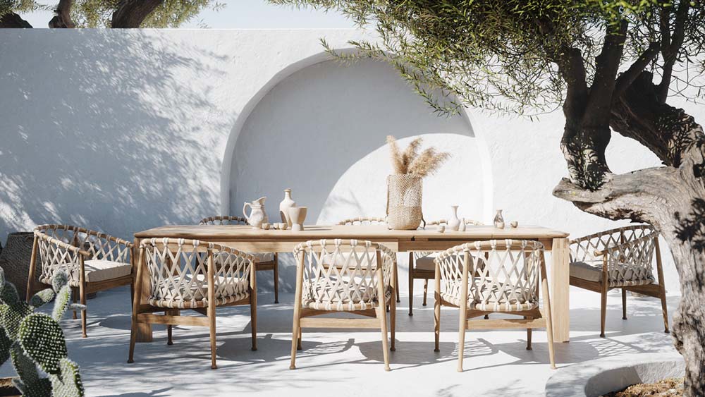 Une terrasse extérieure lumineuse avec du mobilier en bois blond et de la déco végétale pour une ambiance bord de mer dépaysante