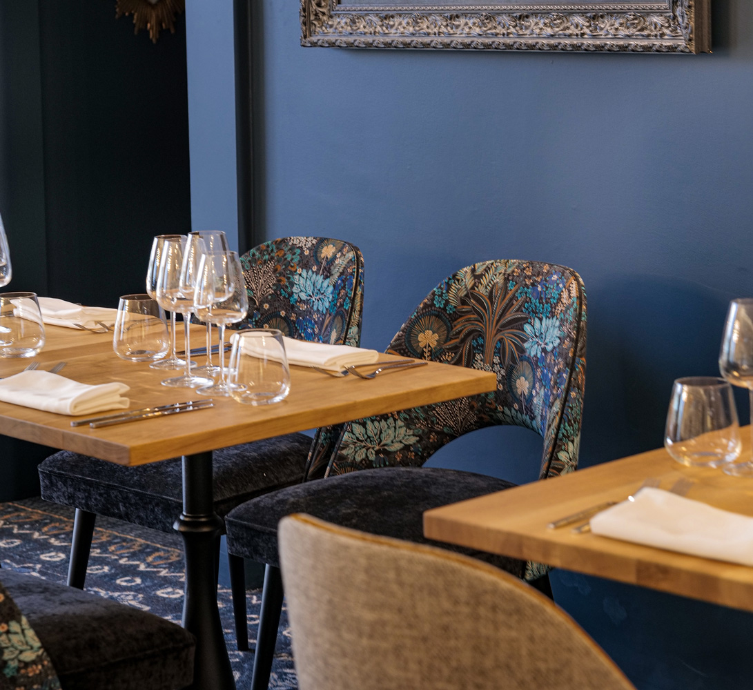 projet décoration intérieure du restaurant arco ethniques, chic, bleu et velours