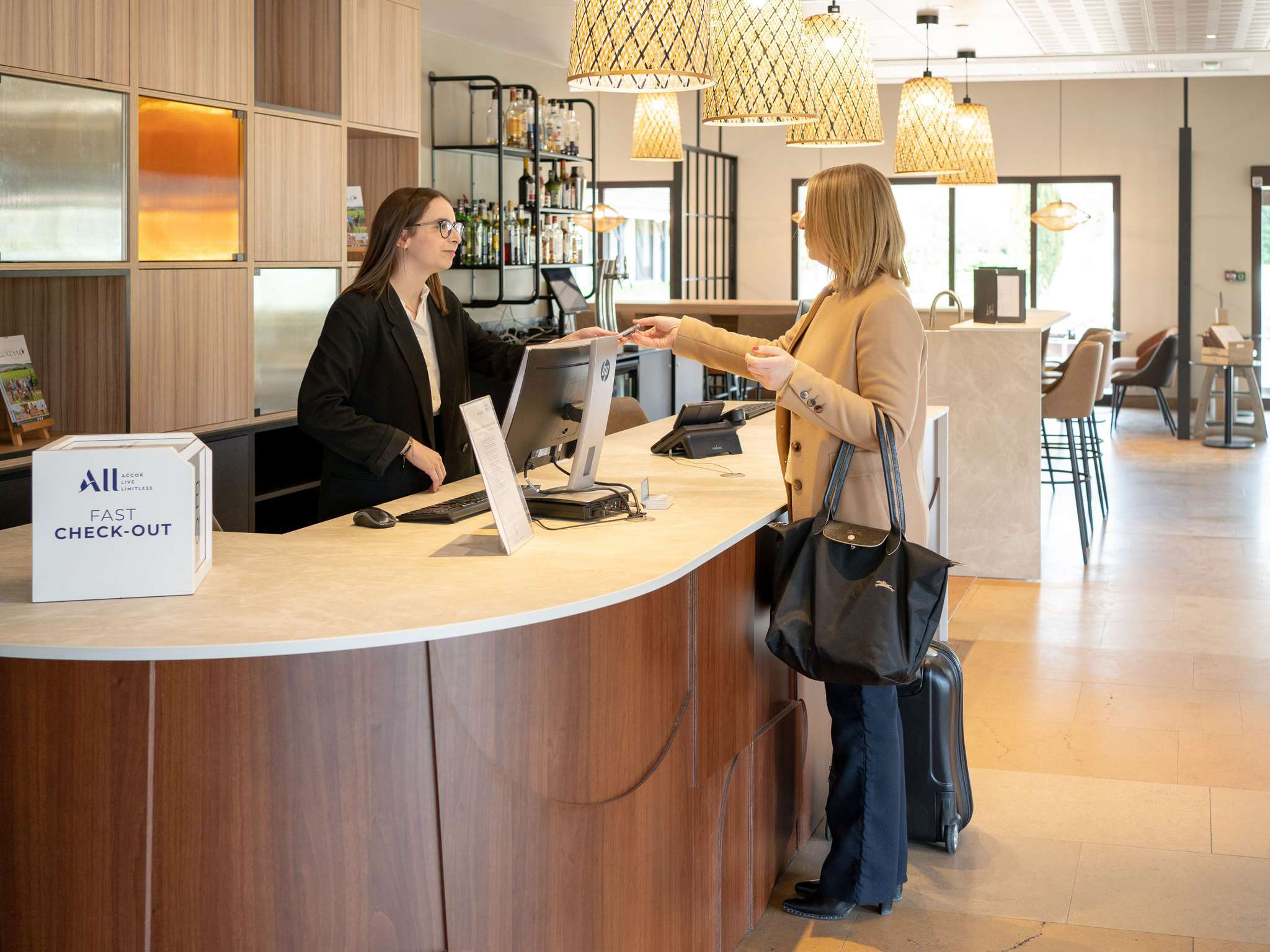 Réception client accueil hôtel.